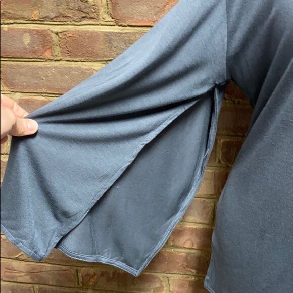 Steven Edwards Gray Tulip Sleeve Crew Neck Top - Picture 2 of 6